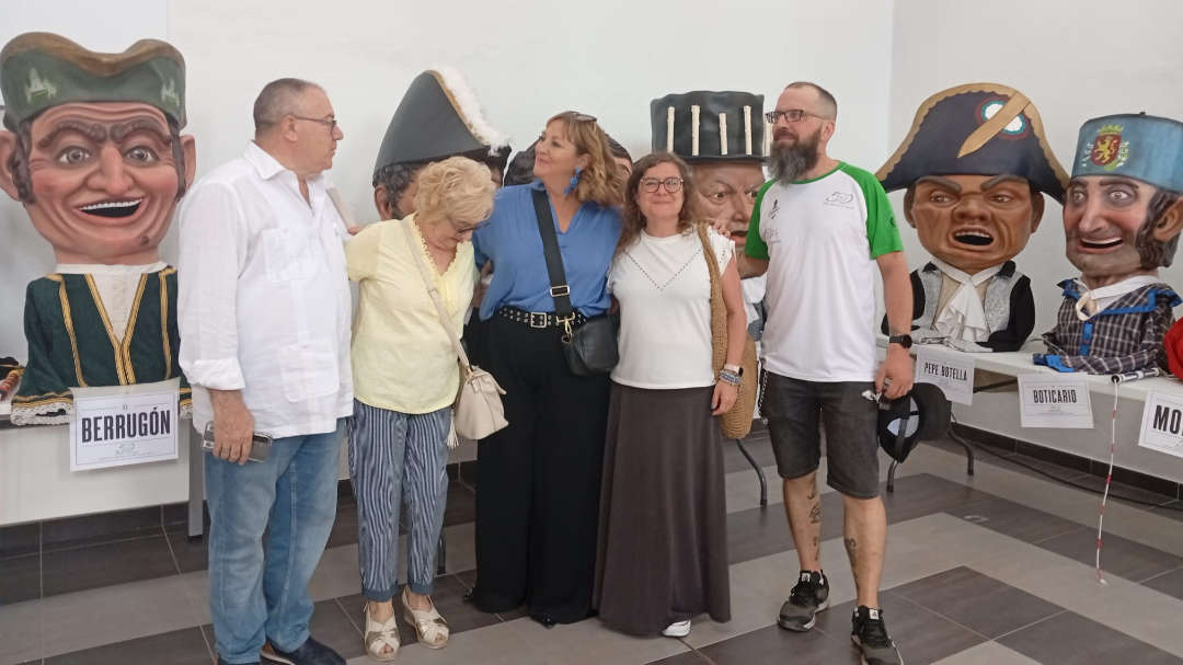 50 años de la Comparsa de Cabezudos de Las Fuentes: medio siglo haciendo barrio